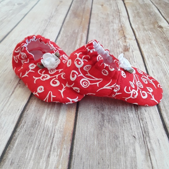 Handmade Boutique 2 pair3/6 mos. (girl) baby shoes - Picture 3 of 5
